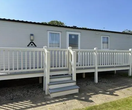 Pine Grove View Tatil Evi Gristhorpe